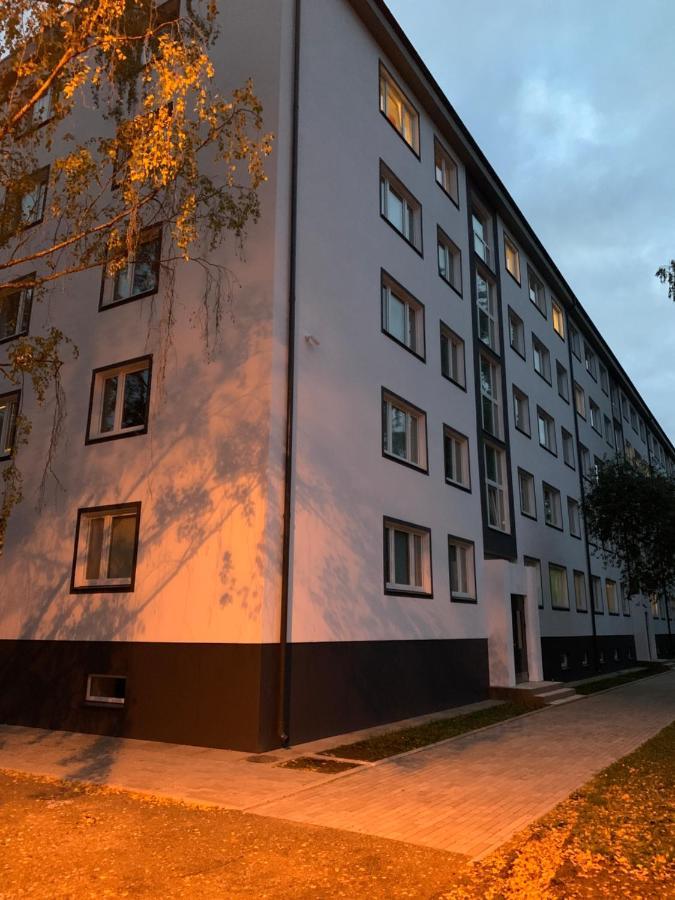 Uus 13B, Beautiful 3-Bedroom Apartment - 3 Big Beds 타르투 외부 사진